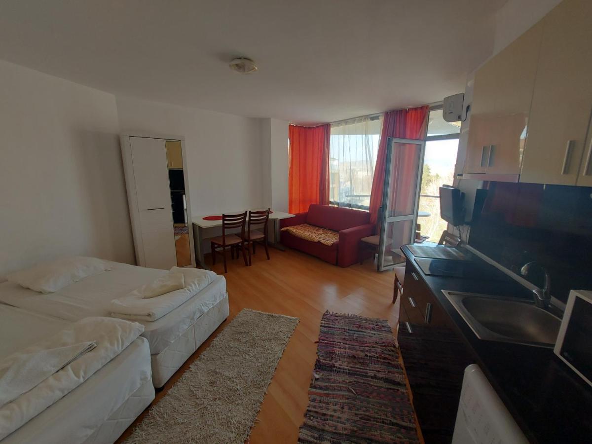Studios & Apartments Perla Солнечный берег Экстерьер фото