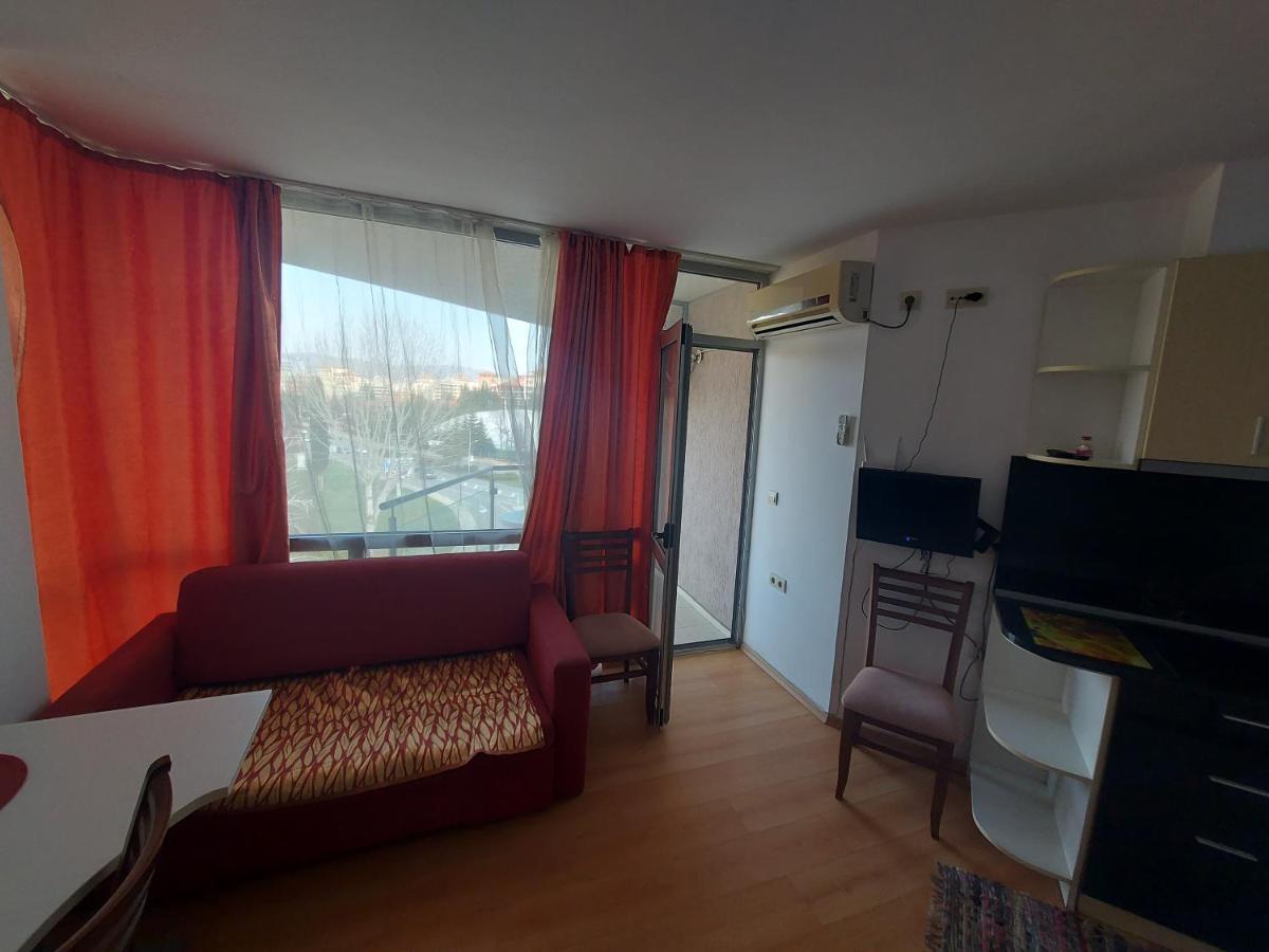 Studios & Apartments Perla Солнечный берег Экстерьер фото