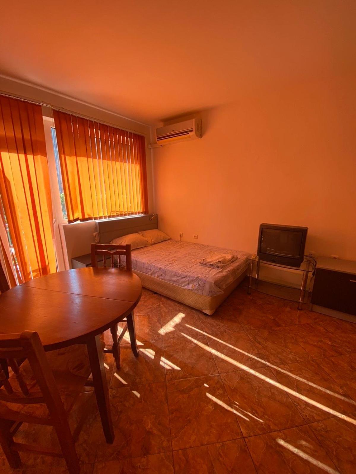 Studios & Apartments Perla Солнечный берег Экстерьер фото
